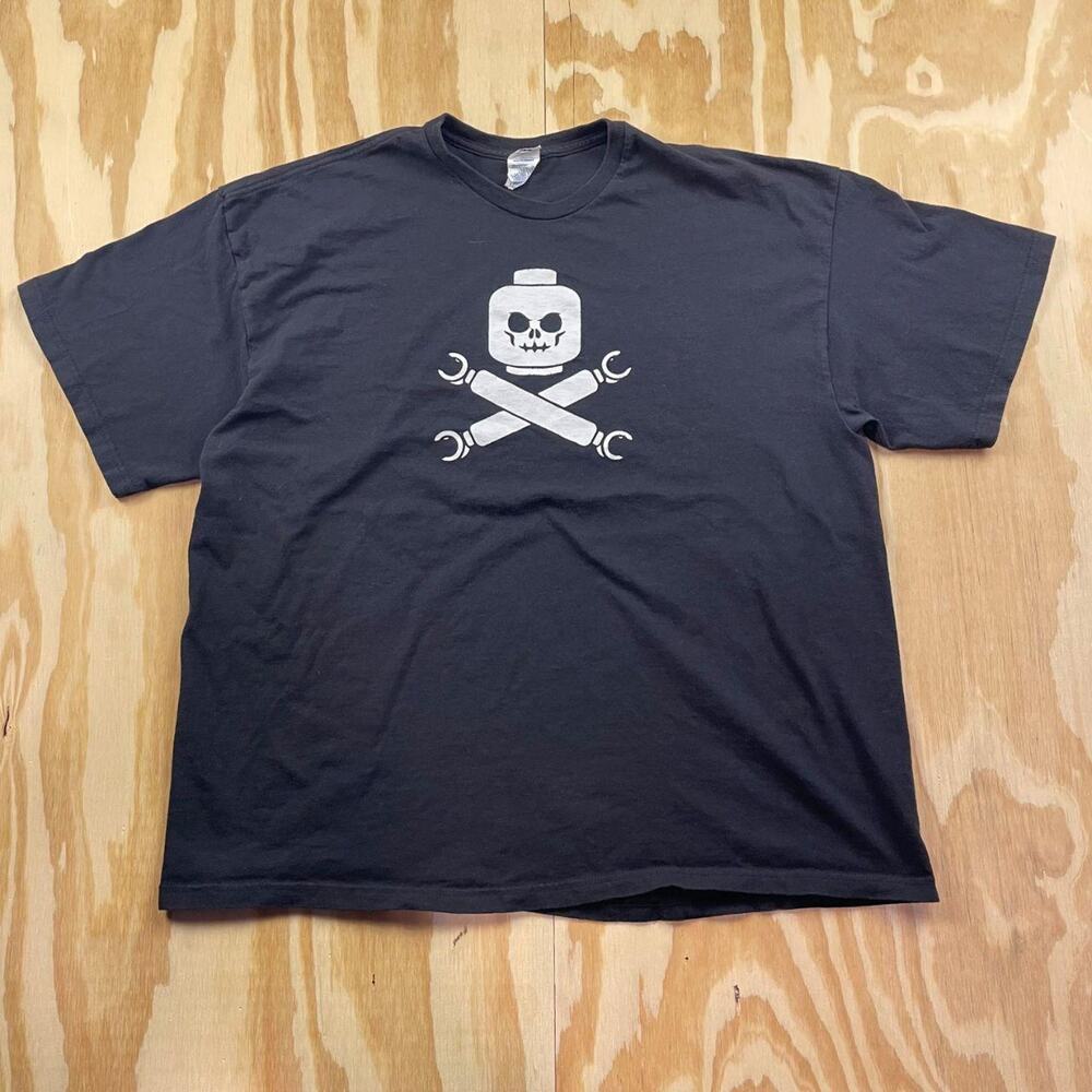 Vintage Black Lego Skull & Crossbones Graphic T-Shirt – Men’s XXL